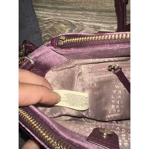 Kate Spade Red Suede Purse. Preloved Condition. Gold Hardware. 6 - Picture 9 of 13